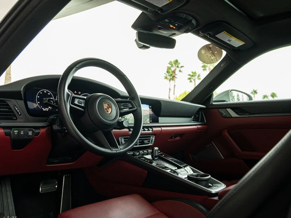 2025 Porsche 992 Carrera - Image 4 of 29