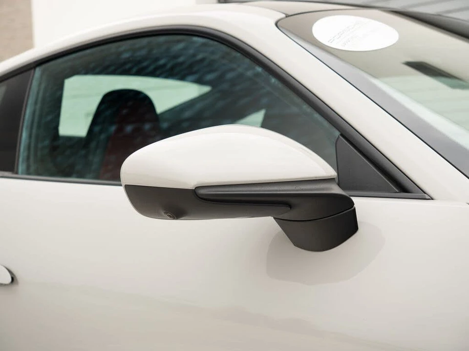 2025 Porsche 992 Carrera - Image 8 of 29
