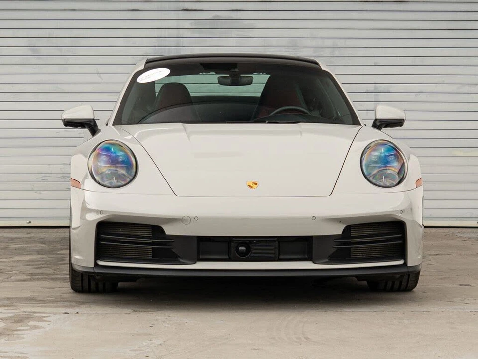 2025 Porsche 992 Carrera - Image 11 of 29