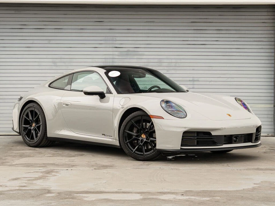 2025 Porsche 992 Carrera - Image 10 of 29