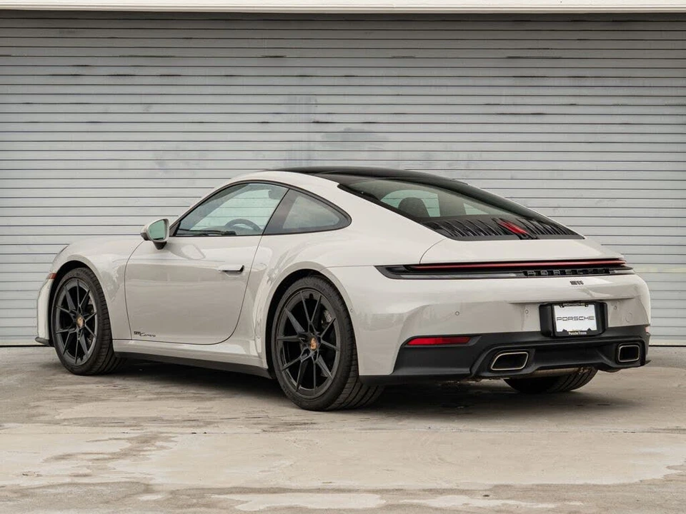 2025 Porsche 992 Carrera - Image 3 of 29