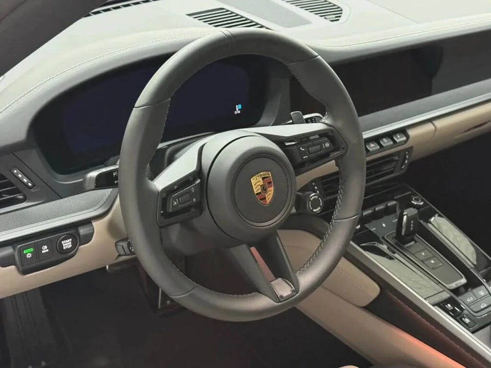 2025 Porsche 992 Carrera - Image 20 of 31