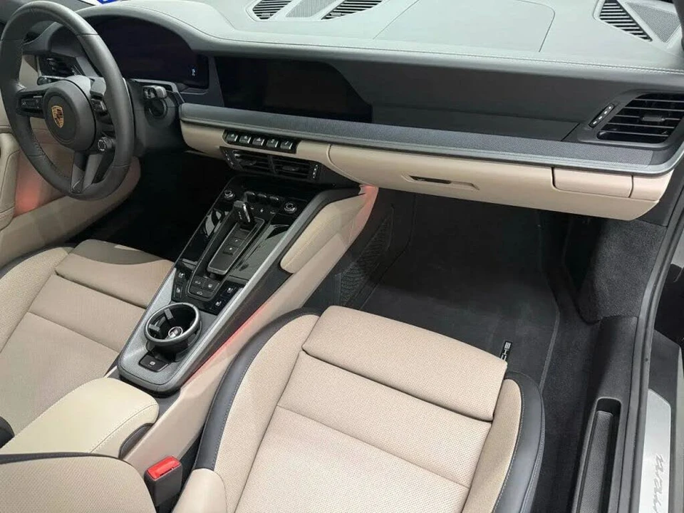 2025 Porsche 992 Carrera - Image 9 of 31
