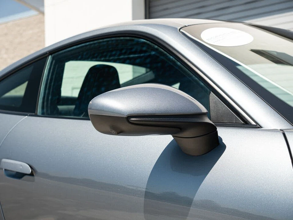 2025 Porsche 992 Carrera - Image 25 of 31