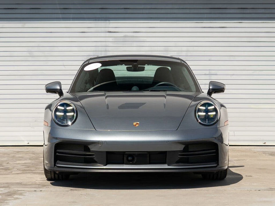 2025 Porsche 992 Carrera - Image 29 of 31