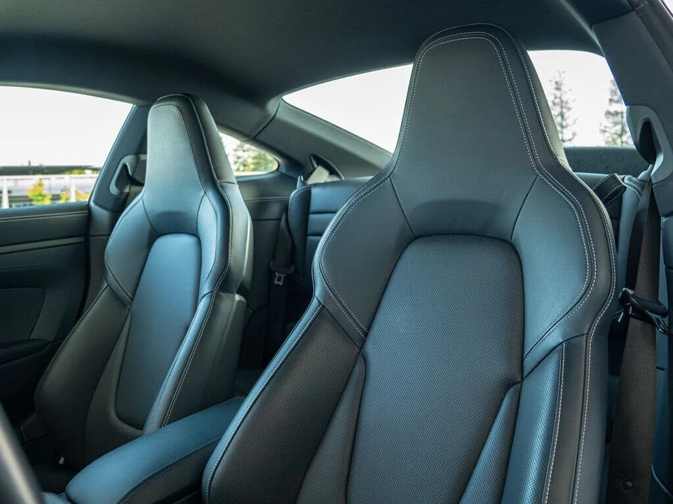 2025 Porsche 992 Carrera - Image 5 of 31