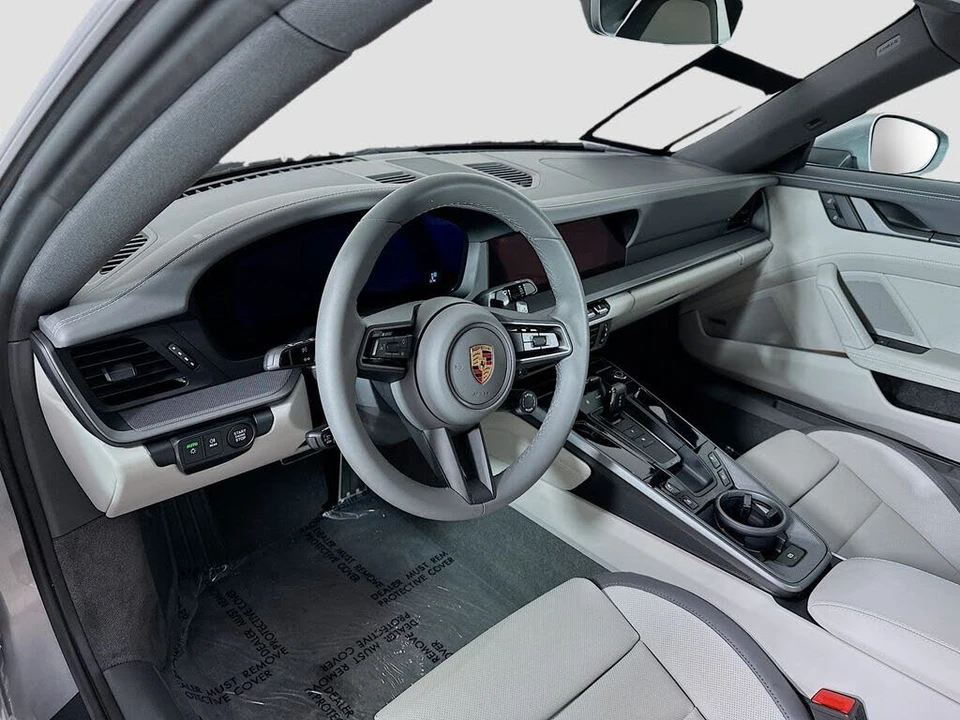 2025 Porsche 992 Carrera - Image 4 of 31