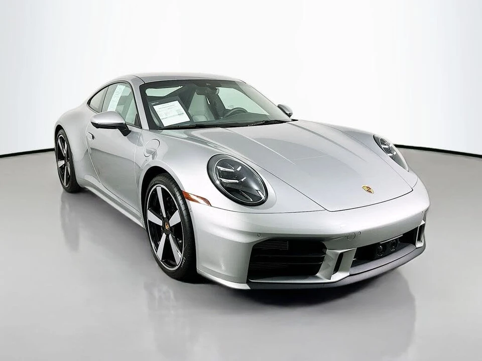 2025 Porsche 992 Carrera - Image 7 of 31