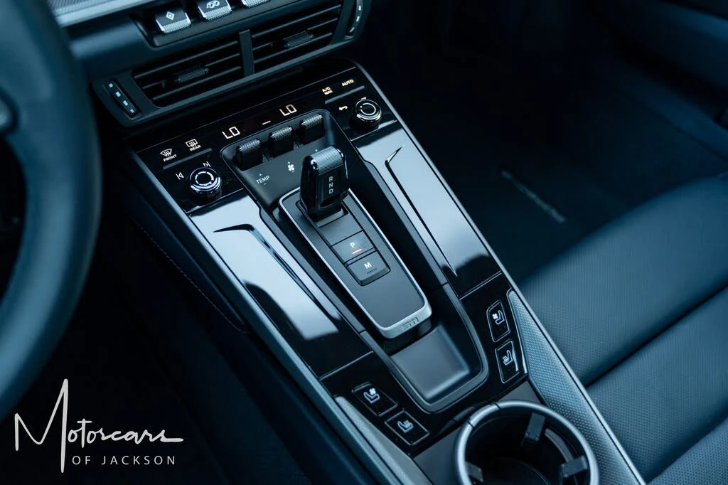 2025 Porsche 992 Carrera - Image 18 of 31