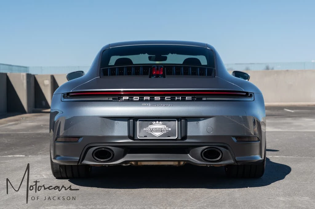 2025 Porsche 992 Carrera - Image 9 of 31