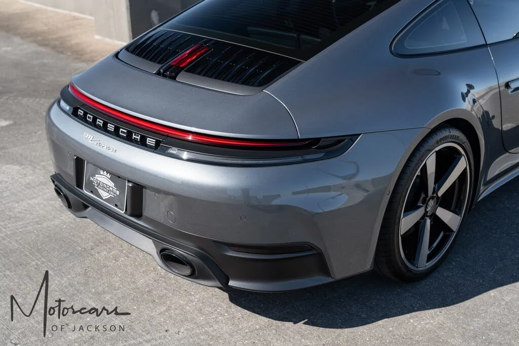 2025 Porsche 992 Carrera - Image 26 of 31