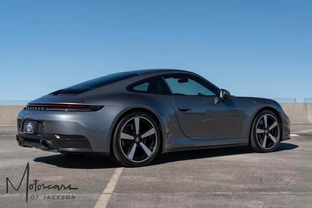 2025 Porsche 992 Carrera - Image 6 of 31