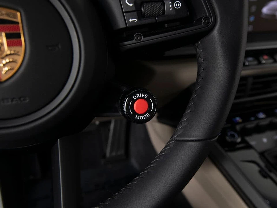 2025 Porsche 992 Carrera - Image 24 of 31