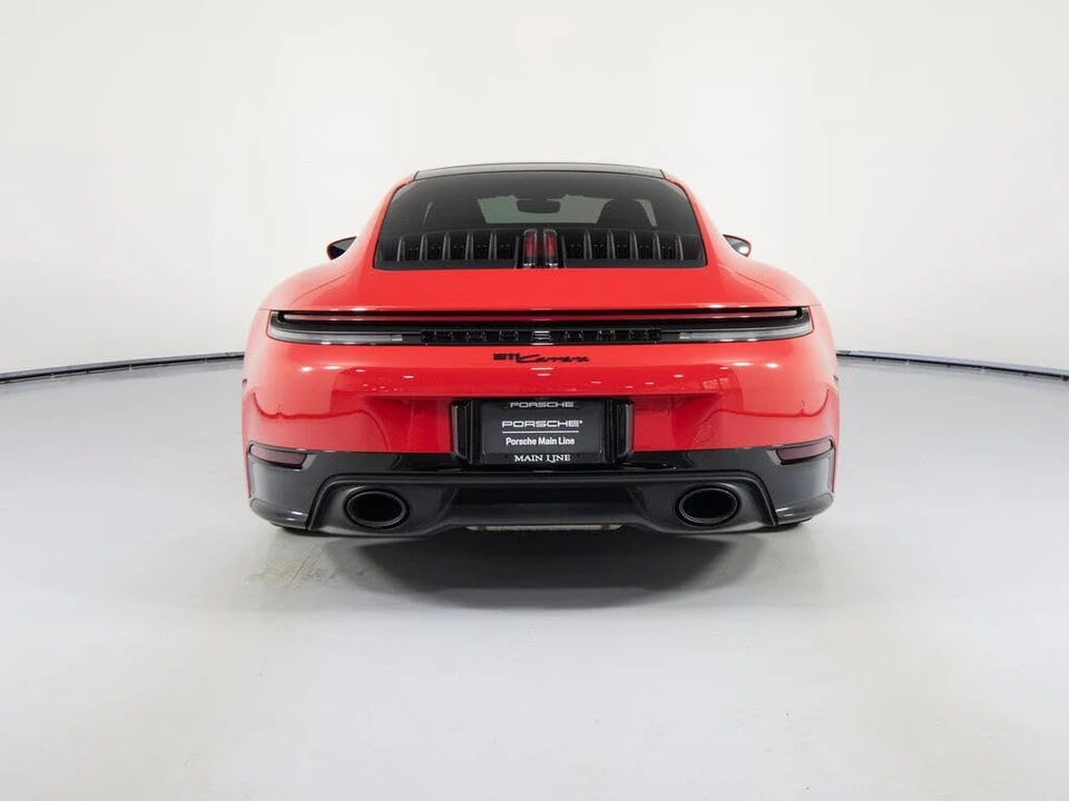 2025 Porsche 992 Carrera - Image 9 of 31