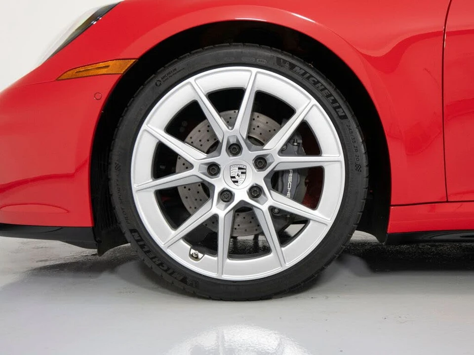 2025 Porsche 992 Carrera - Image 14 of 31