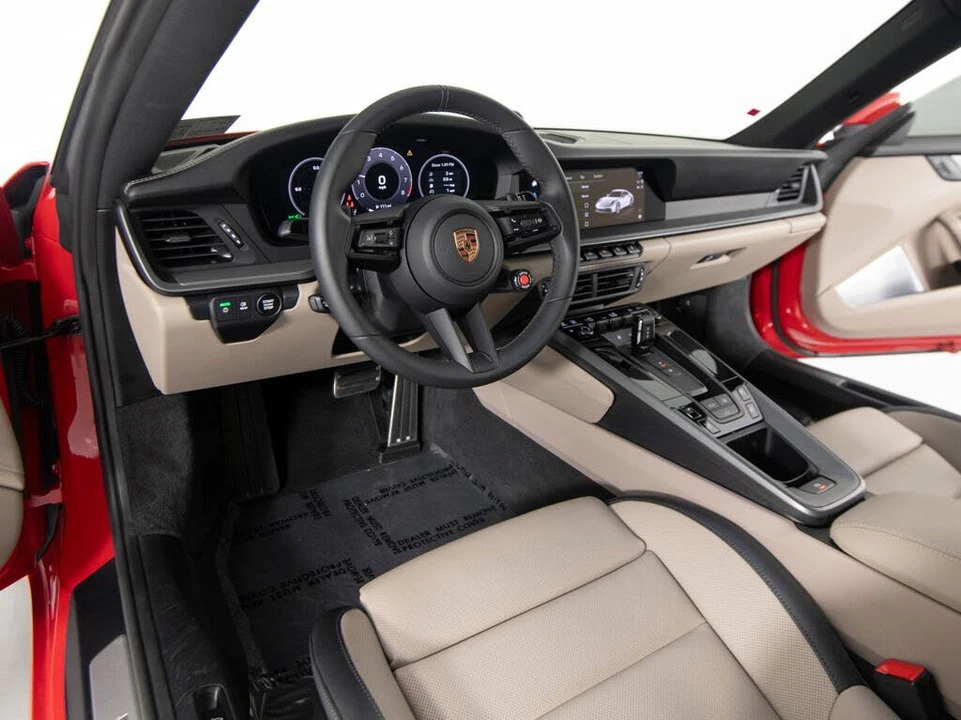 2025 Porsche 992 Carrera - Image 15 of 31