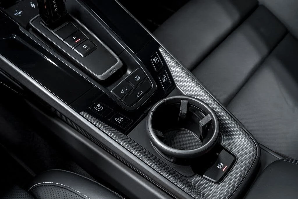 2025 Porsche 992 Carrera - Image 29 of 31