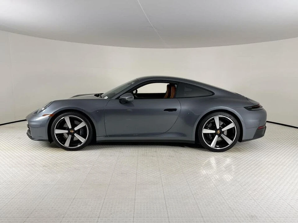 2025 Porsche 992 Carrera - Image 2 of 31