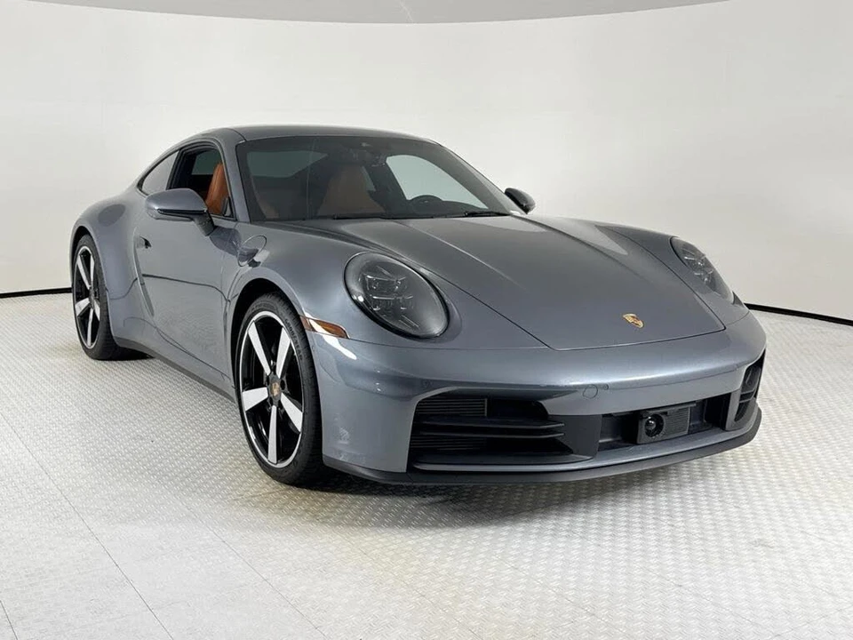 2025 Porsche 992 Carrera - Image 9 of 31