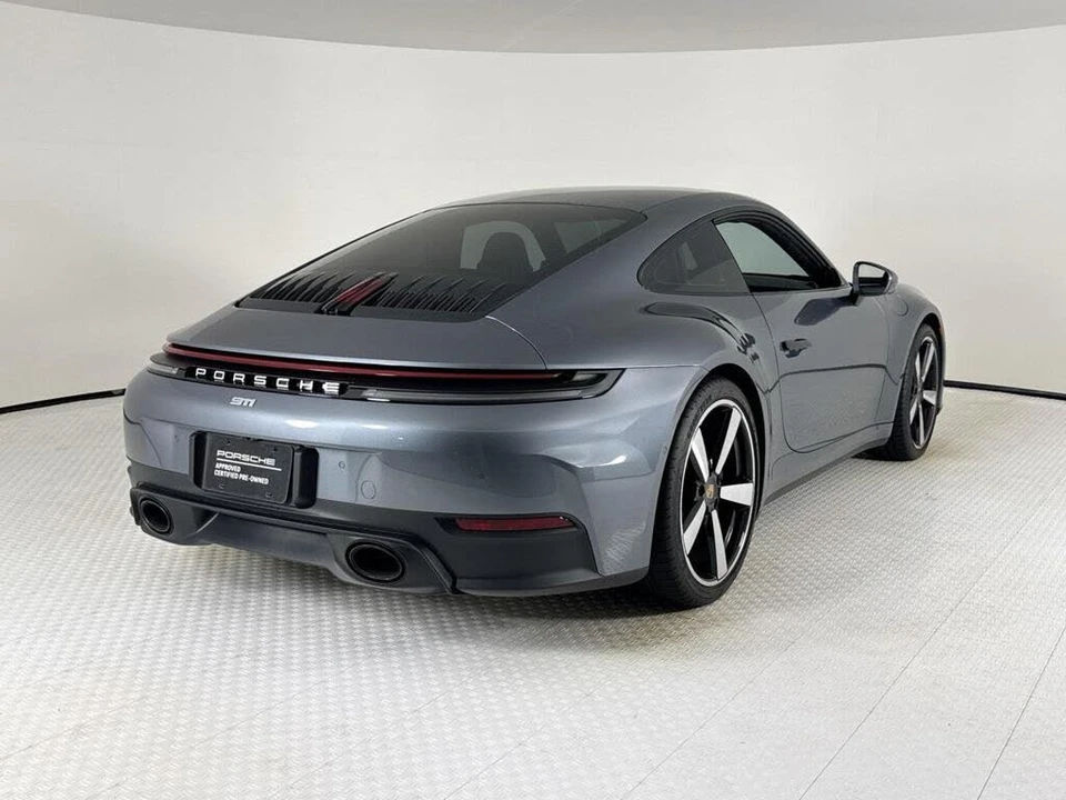 2025 Porsche 992 Carrera - Image 7 of 31
