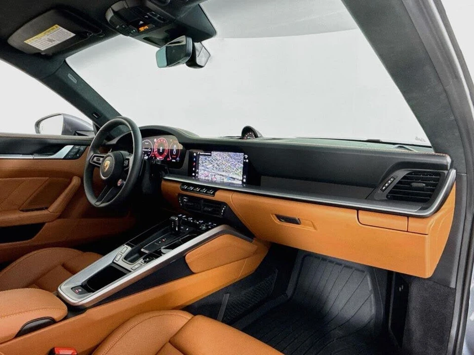 2025 Porsche 992 Carrera - Image 17 of 31