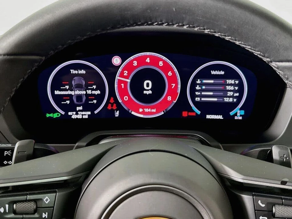 2025 Porsche 992 Carrera - Image 13 of 31