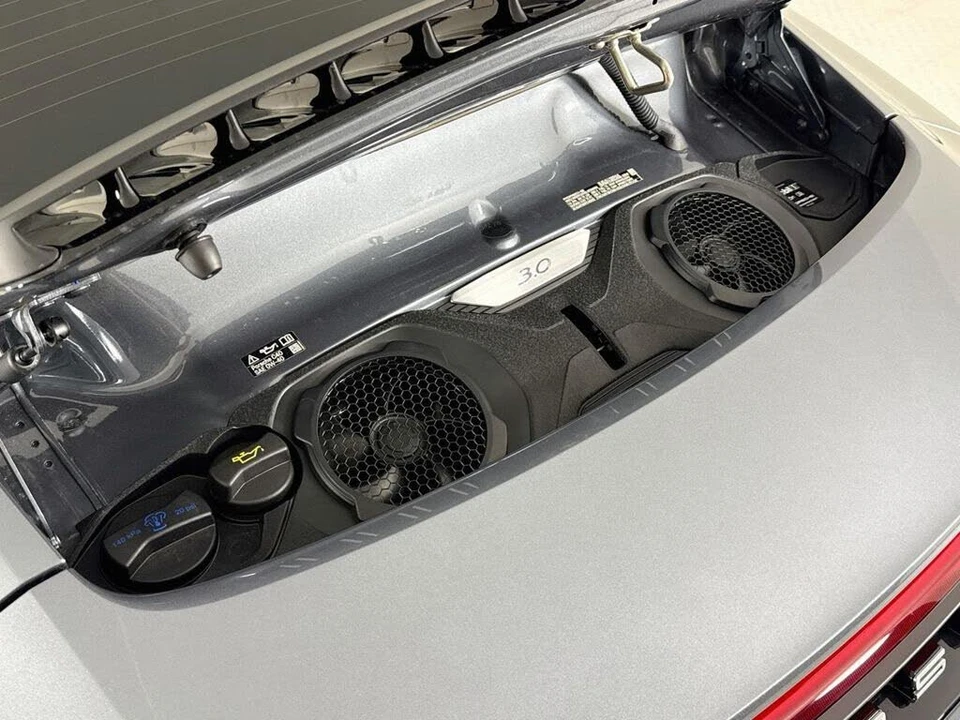 2025 Porsche 992 Carrera - Image 29 of 31