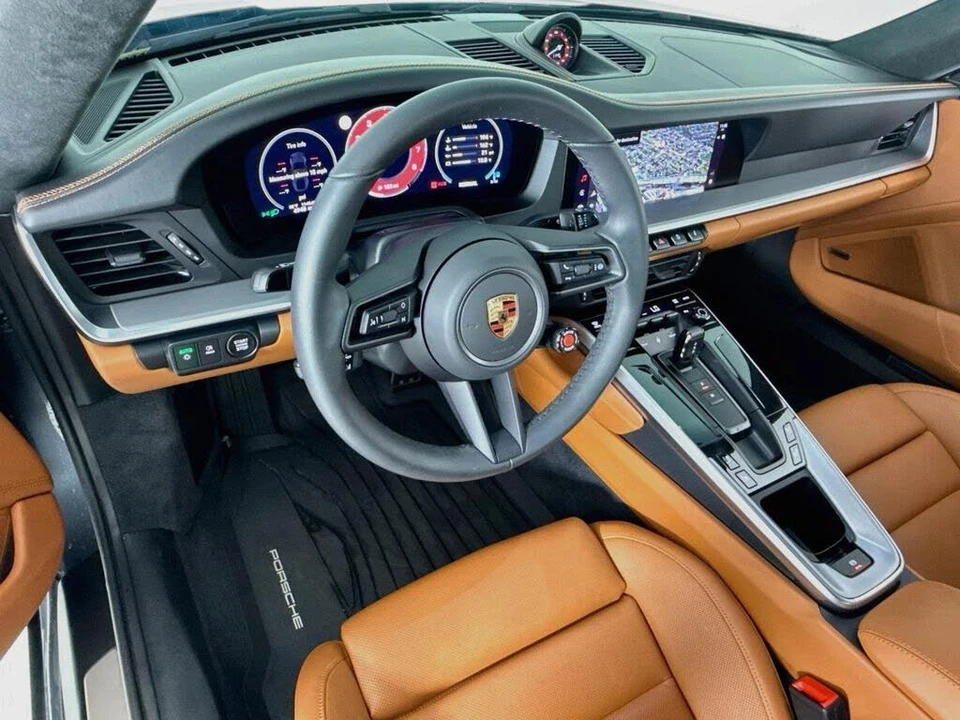 2025 Porsche 992 Carrera - Image 4 of 31