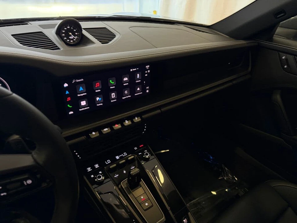 2025 Porsche 992 Carrera - Image 17 of 26