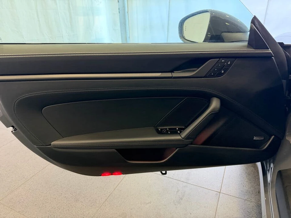 2025 Porsche 992 Carrera - Image 15 of 26