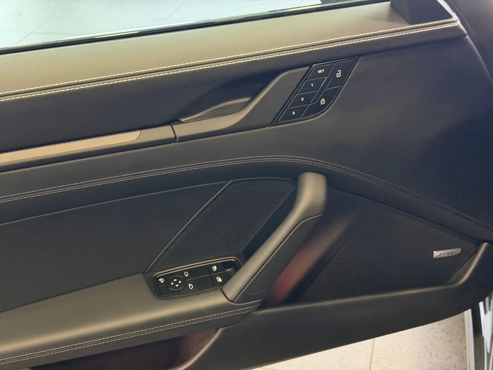 2025 Porsche 992 Carrera - Image 14 of 26