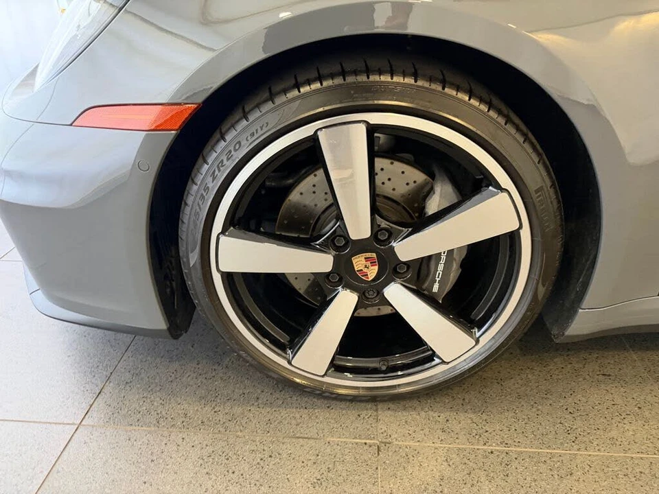 2025 Porsche 992 Carrera - Image 10 of 26