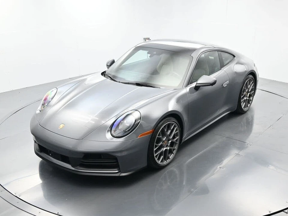 2025 Porsche 992 Carrera - Image 26 of 31