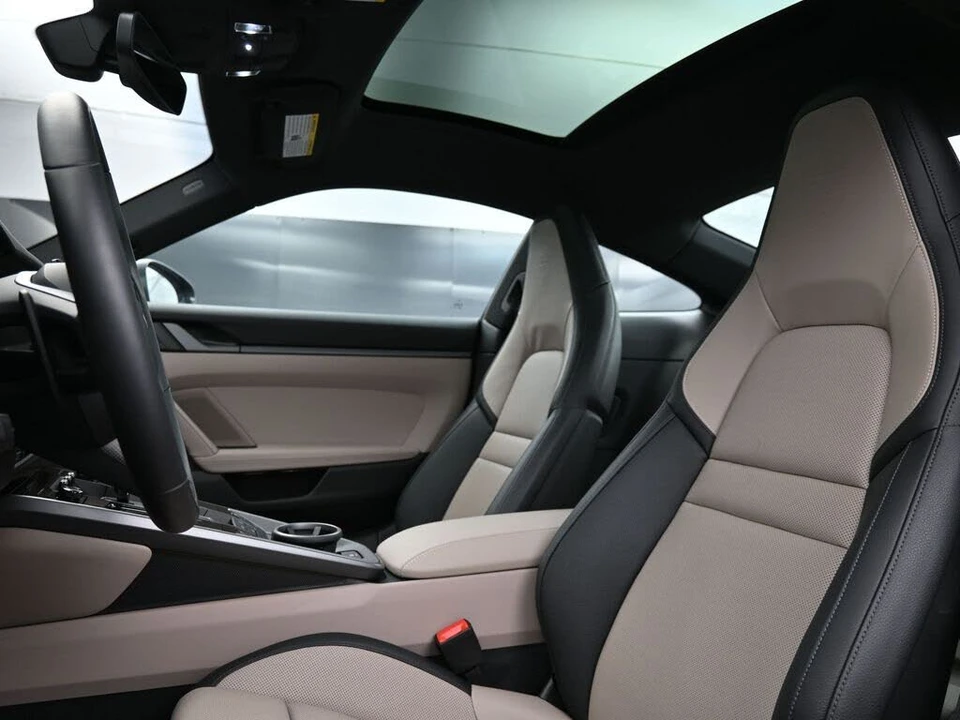 2025 Porsche 992 Carrera - Image 5 of 31