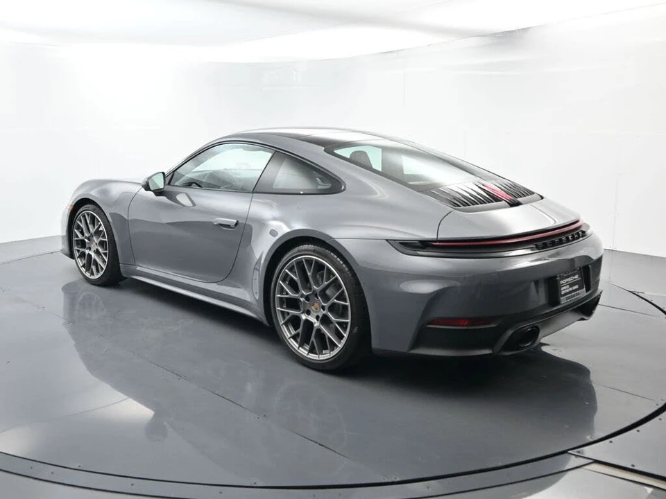 2025 Porsche 992 Carrera - Image 3 of 31