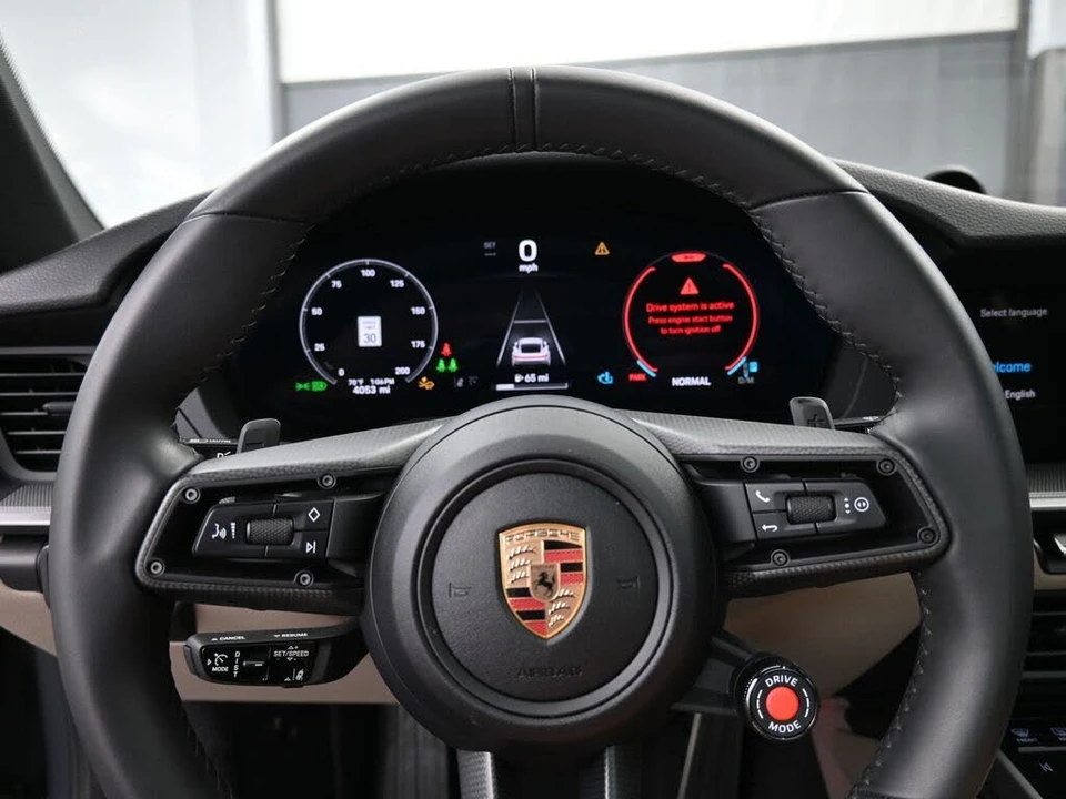 2025 Porsche 992 Carrera - Image 6 of 31