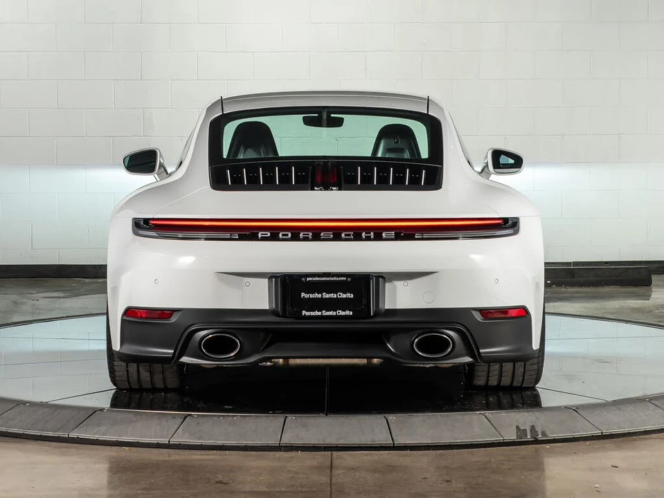 2025 Porsche 992 Carrera - Image 10 of 31