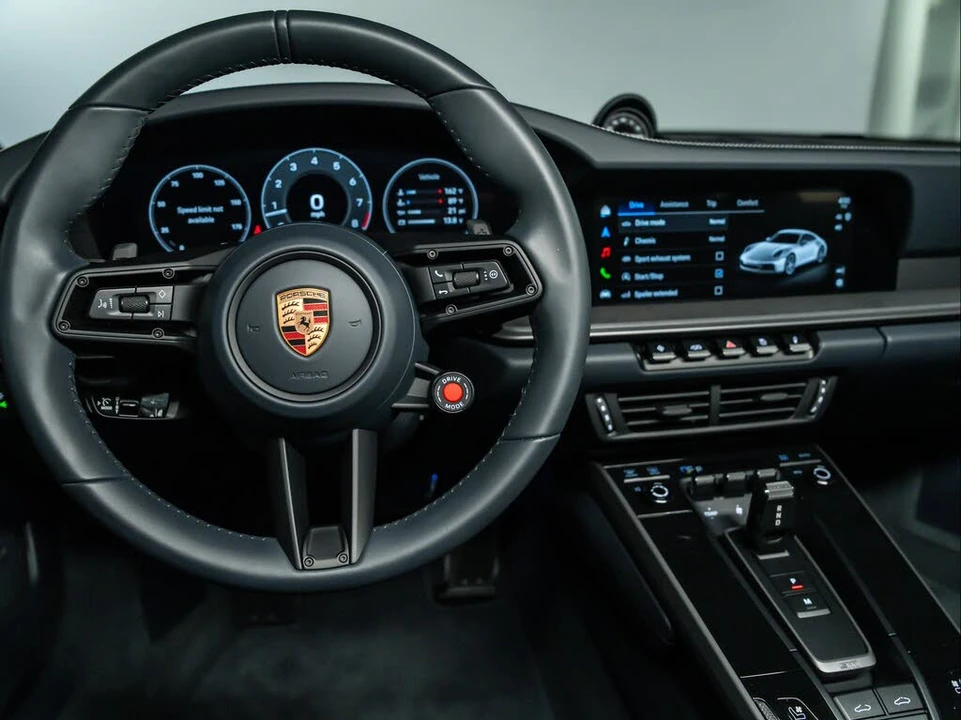 2025 Porsche 992 Carrera - Image 19 of 31