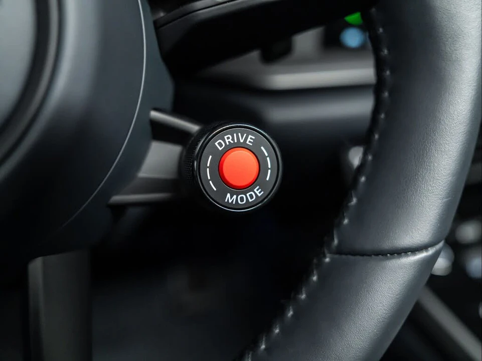 2025 Porsche 992 Carrera - Image 20 of 31