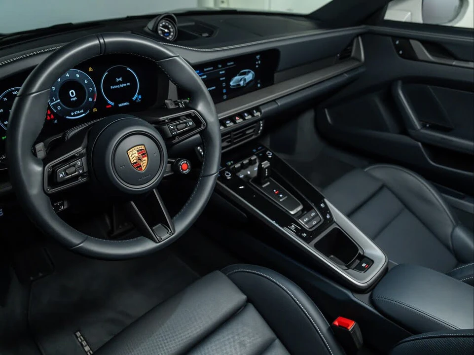 2025 Porsche 992 Carrera - Image 4 of 31