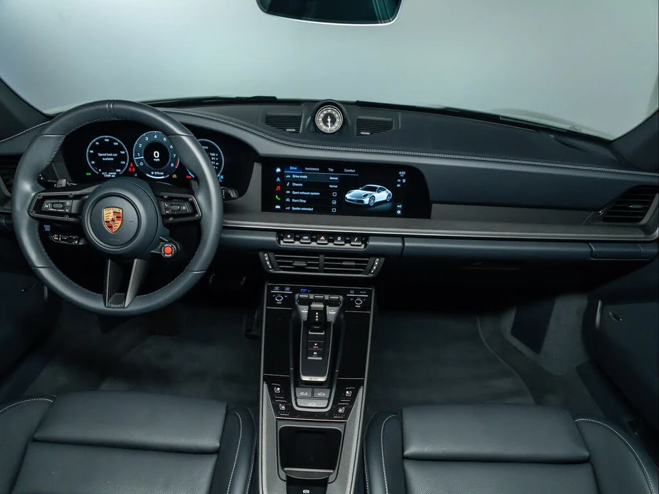 2025 Porsche 992 Carrera - Image 18 of 31