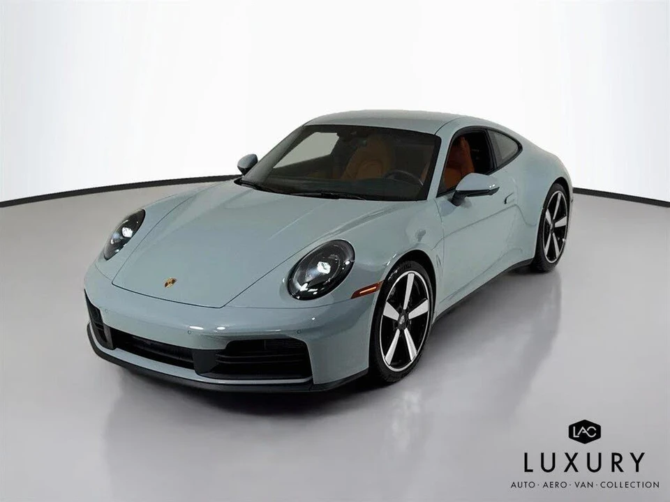 2025 Porsche 992 Carrera - Image 4 of 6