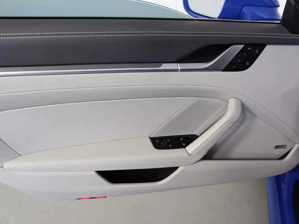 2025 Porsche 992 Carrera - Image 21 of 26