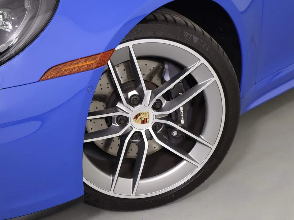 2025 Porsche 992 Carrera - Image 26 of 26