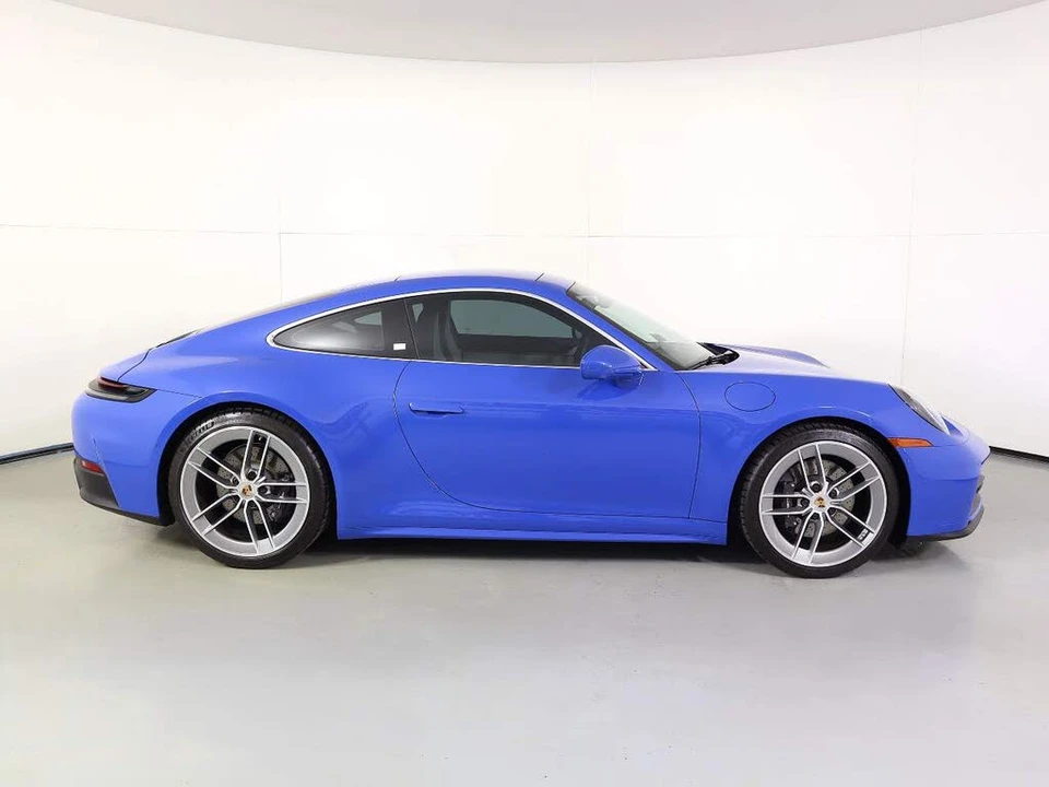 2025 Porsche 992 Carrera - Image 8 of 26