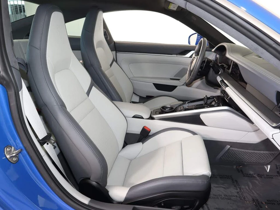 2025 Porsche 992 Carrera - Image 19 of 26