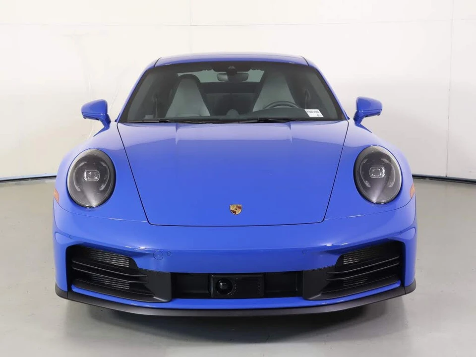 2025 Porsche 992 Carrera - Image 10 of 26