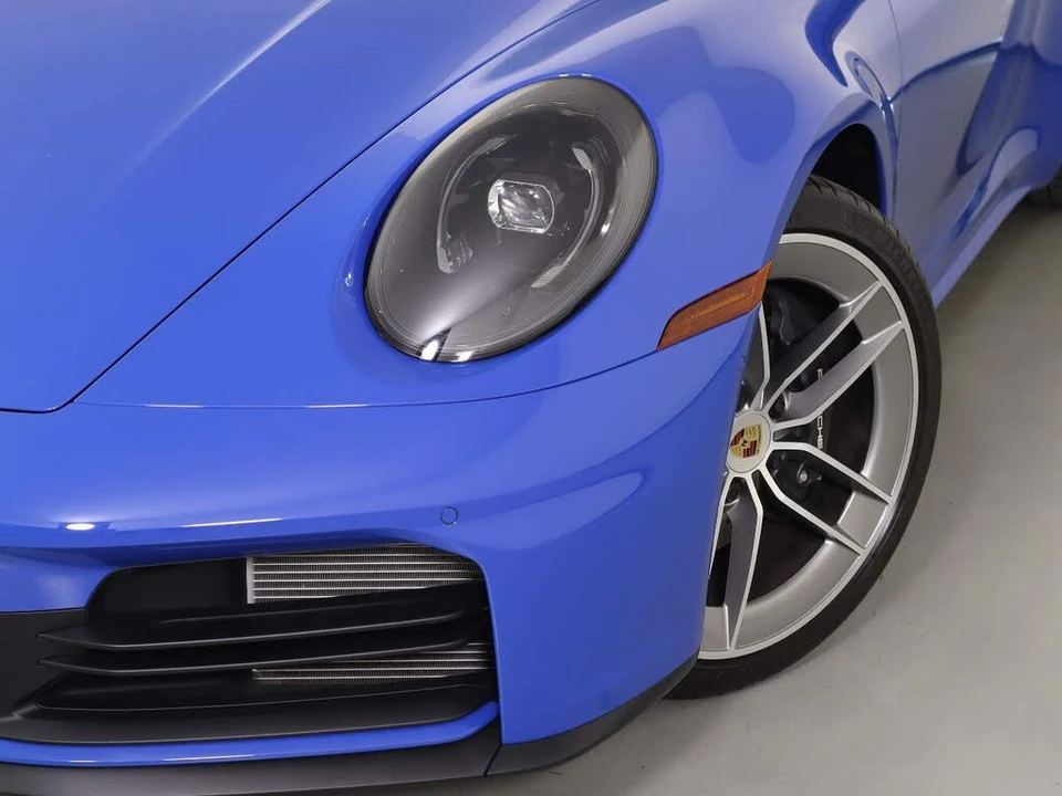 2025 Porsche 992 Carrera - Image 12 of 26