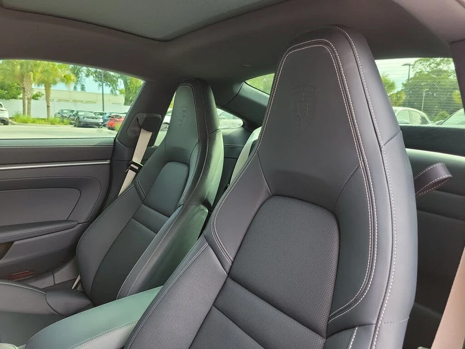 2025 Porsche 992 Carrera - Image 5 of 31