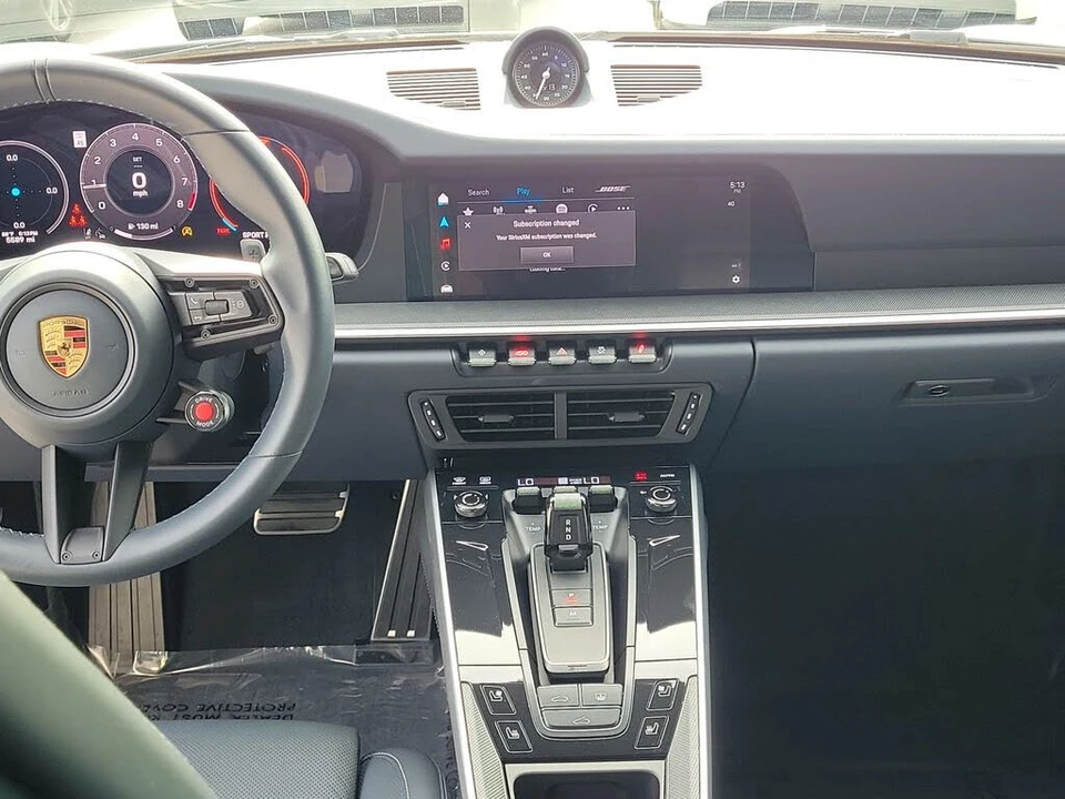 2025 Porsche 992 Carrera - Image 22 of 31